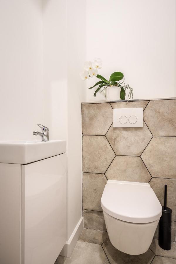 בודפשט Bpr Kyanit Design Apartments With A/C מראה חיצוני תמונה